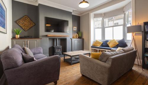 Four-Bedroom Holiday Home