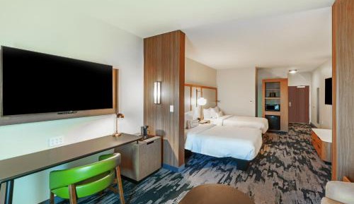 Studio with Two Queen Beds and Sofa Bed