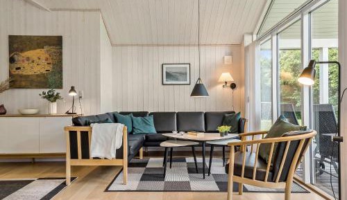 Four-Bedroom Holiday Home