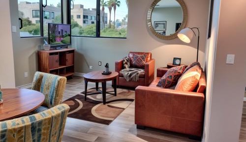 Two-Bedroom Apartment at Melrose