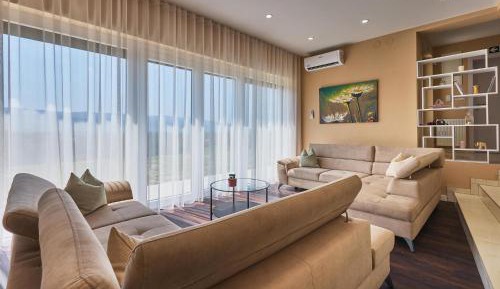 Three-Bedroom Holiday Home 