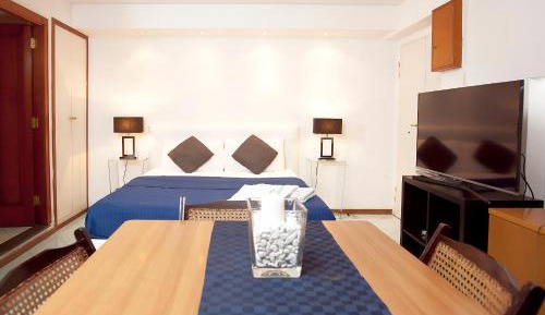 Studio Apartment