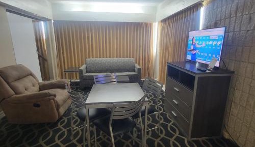 Two-Bedroom Suite with North Partial Ocean View