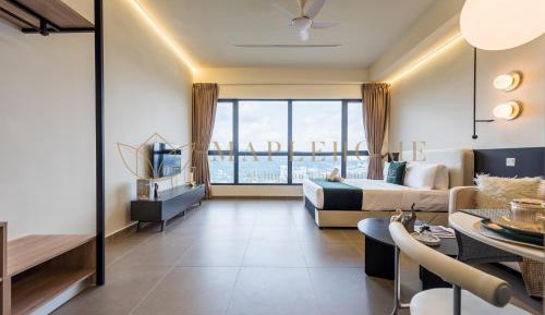 Deluxe Queen Suite