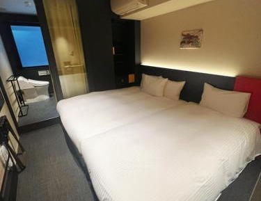 Twin Room with Shower