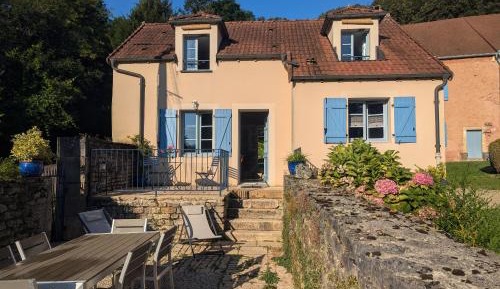 Holiday Home (2 adults)