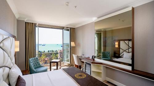 King Room with Balcony