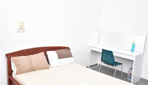 One-Bedroom Apartment with View