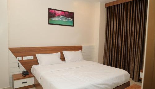 Deluxe Double Room with Extra Bed