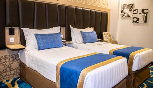 Twin Room with Private Bathroom