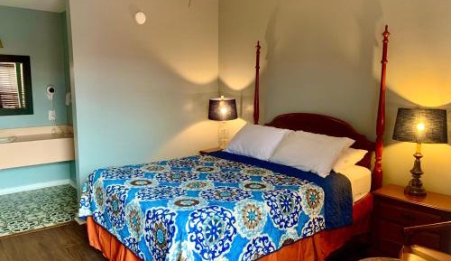 Standard Queen Room