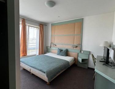 Budget Single Room
