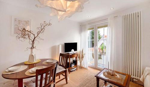 Superior One-Bedroom Apartment with Balcony