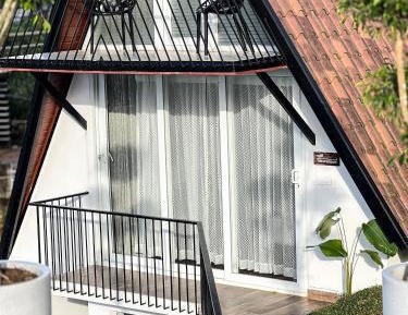 King Room with Mountain View