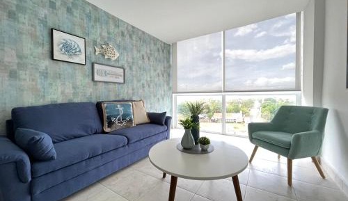 One-Bedroom Apartment with View