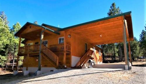 Three-Bedroom Holiday Home 