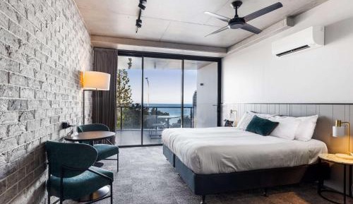 Oceanfront Deluxe King Room