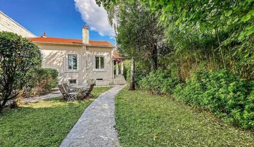 Three-Bedroom Holiday Home 
