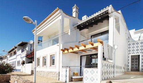 Studio Apartment with Sea View
