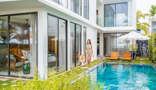 Three-Bedroom Beachfront Pool Villa