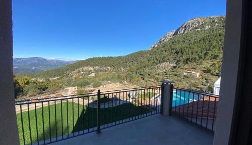 Double Room with Mountain View