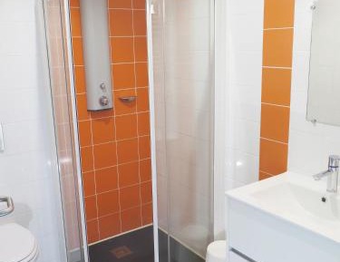 Quadruple Room with Private Bathroom