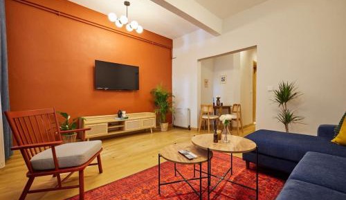 One-Bedroom Apartment with Balcony