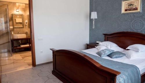 Executive Two-Bedroom King Suite