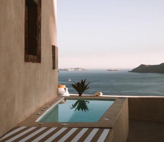Blue Domes Cave Villa