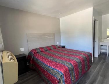 Queen Room