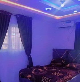 Apartment with Shower