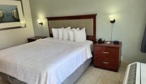 Standard King Room