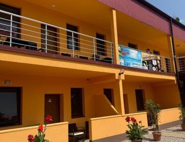 One-Bedroom Apartment with Air Conditioning