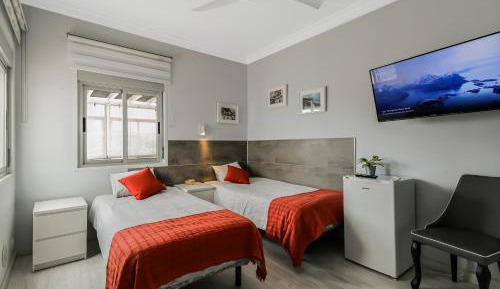 Twin Room with Private Bathroom