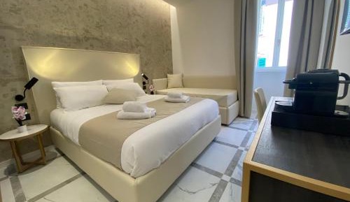 Deluxe Double Room with Extra Bed