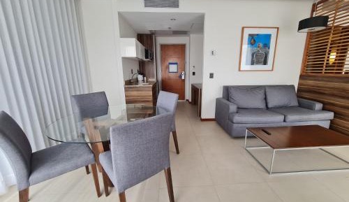 Executive Suite with 1 King size Bed