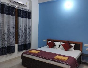 Double Room with Balcony (2 Adults + 1 Child)