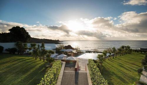 Two-Bedroom Apartment with Sea View