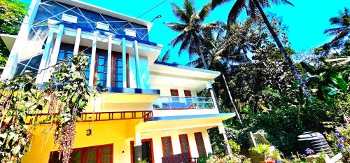 Villa with Garden View