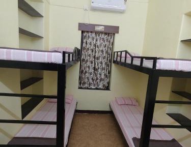 Quadruple Room with Private Bathroom