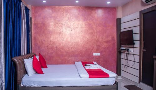 Deluxe Double Room (2 Adults + 1 Child)