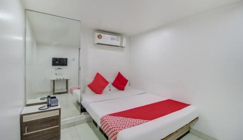 Deluxe Double Room (2 Adults + 1 Child)