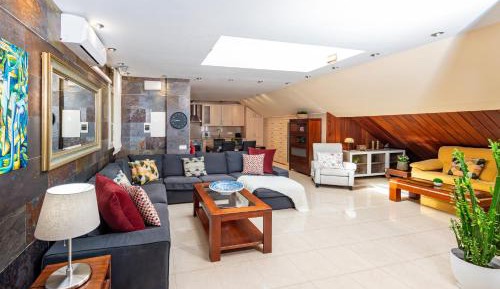 Deluxe Apartment