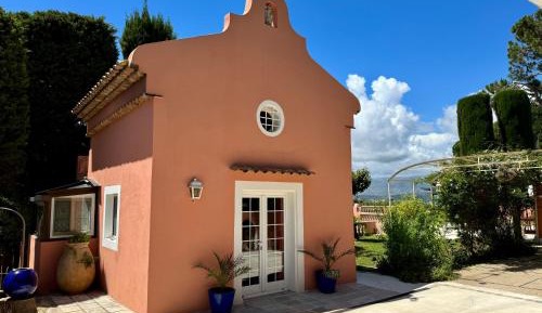 One-Bedroom House