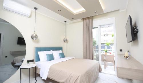 One-Bedroom Apartment with Garden View