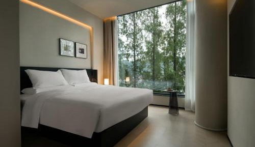 River View King Room 