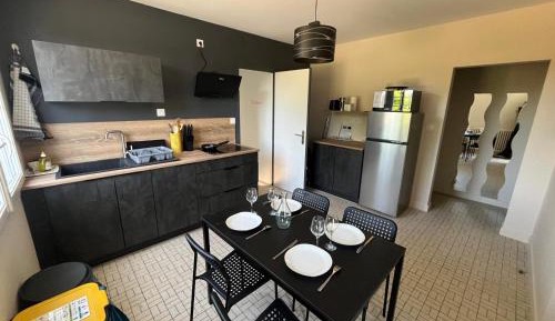 Double Room - Street Side