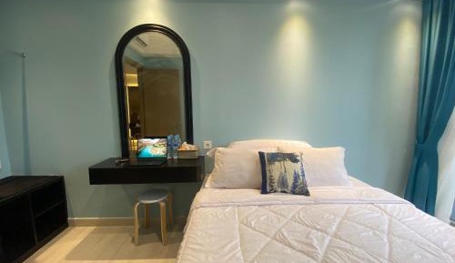 Two-Bedroom Deluxe Apartment with Garden View