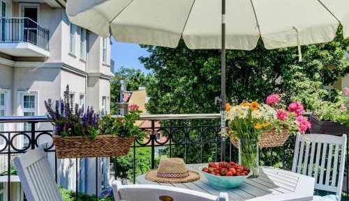 Apartment with Terrace