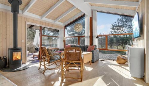 Three-Bedroom Holiday Home 